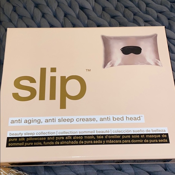 SLIPSILK BEAUTY SLEEP COLLECTION- mask and pillow - Picture 7 of 9